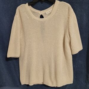 Cream Knit Short Sleeve Sweater with Keyhole Opening In Back. Size Med.